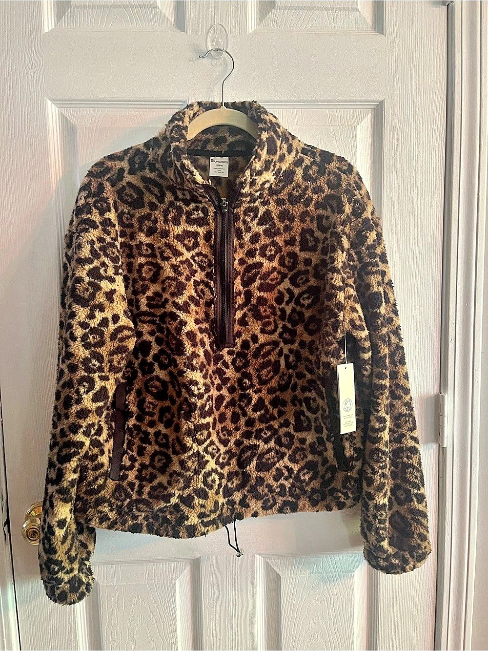 No Boundaries NB Plush Pullover AOP Leopard Plush Pullover Jacket Size Large NWT